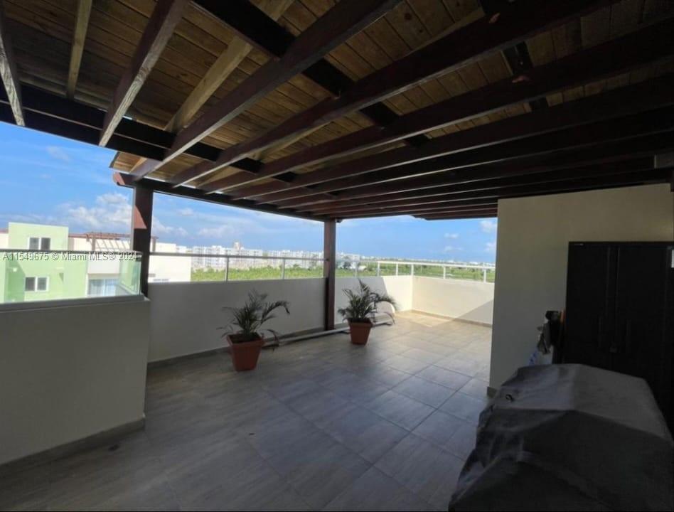 Beautiful Condo Town House